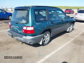 2001 Subaru Forester L with VIN JF1SF63561G719978, listed as a IAAI auction lot 41993814 with 208,781 mi miles. Bid and sale history available at carsss.com. Image 4.
