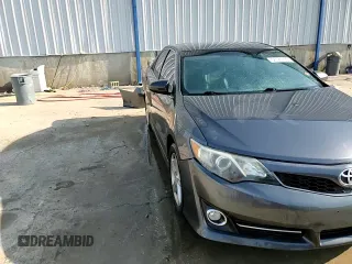 2014 Toyota Camry L with VIN 4T1BF1FK2EU326996, listed as a Copart auction lot 52726135 with 199,098 mi miles and Salvage Title. Bid and sale history available at DreamBid. Image 14.
