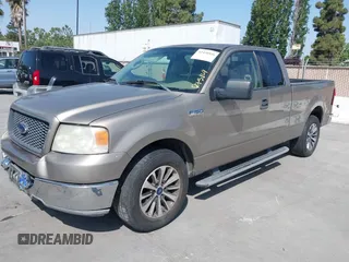 2004 Ford F-150 XL с VIN 1FTPX12504NA86539, выставлен на аукционе IAAI как лот 42430936 с пробегом 196 277 миль миль и . История ставок и продаж доступна на DreamBid. Изображение 2.
