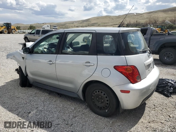 2005 Scion xA z VIN JTKKT624650090046, wystawiony jako Copart lot #53173525 z przebiegiem Nie podano mil oraz Szkoda całkowita • Salvage title. Historia ofert i sprzedaży dostępna na DreamBid. Obrazek 2.
