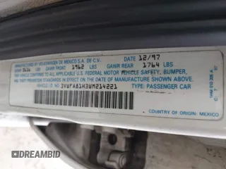 1998 Volkswagen Golf z VIN 3VWFA81H3WM214221, wystawiony jako IAAI lot #41855357 z przebiegiem 213 203 mil mil oraz . Historia ofert i sprzedaży dostępna na DreamBid. Obrazek 9.