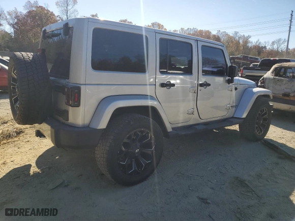 2011 Jeep Wrangler Unlimited Sahara with VIN 1J4BA5H16BL627992, listed as a Copart auction lot 76204814 with 197,843 mi miles and Clean Title. Bid and sale history available at carsss.com. Image 3.
