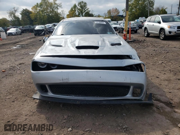 2019 Dodge Challenger R/T Scat Pack z VIN 2C3CDZFJ8KH642376, wystawiony jako Copart lot #74130094 z przebiegiem 59 742 mil mil oraz Szkoda całkowita • Salvage title. Historia ofert i sprzedaży dostępna na DreamBid. Obrazek 5.