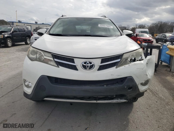 2014 Toyota RAV4 XLE with VIN JTMWFREV6ED026619, listed as a Copart auction lot 49907065 with 135,675 mi miles and Clean Title. Bid and sale history available at carsss.com. Image 5.