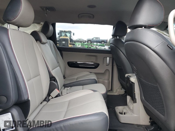 2018 Kia Sedona EX with VIN KNDMC5C13J6390021, listed as a Copart auction lot 43594355 with 101,305 mi miles and Salvage Title. Bid and sale history available at carsss.com. Image 12.