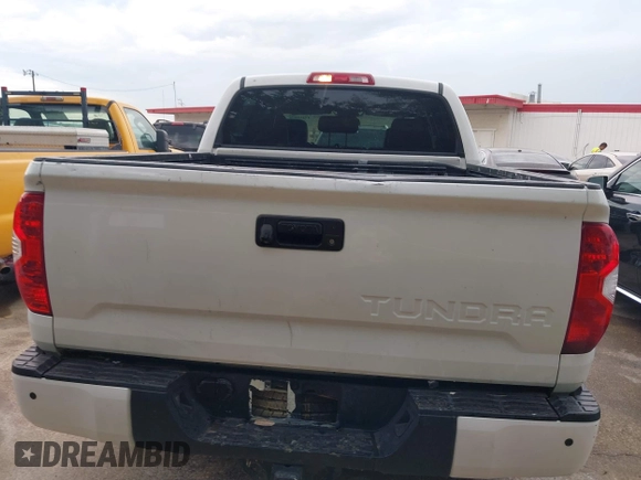 2015 Toyota Tundra Platinum z VIN 5TFGY5F14FX178336, wystawiony jako IAAI lot #42468099 z przebiegiem 239 977 mil mil oraz . Historia ofert i sprzedaży dostępna na DreamBid. Obrazek 16.