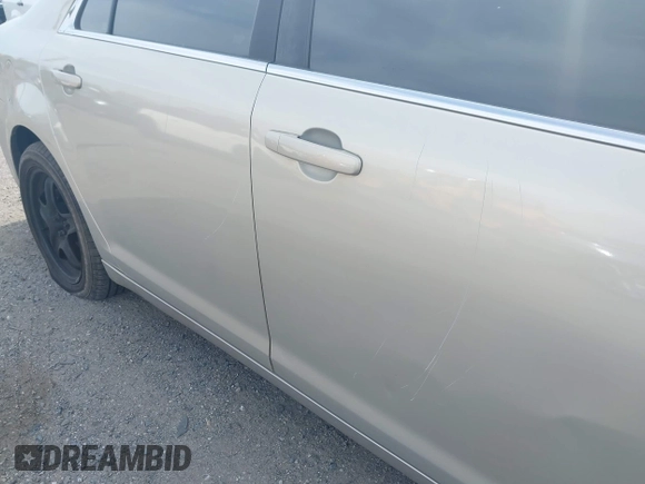 2009 Chevrolet Malibu 1LS with VIN 1G1ZG57B39F258202, listed as a IAAI auction lot 42059270 with 157,256 mi miles and . Bid and sale history available at DreamBid. Image 14.