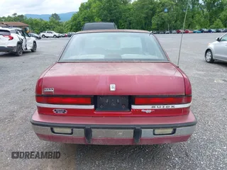 1992 Buick Regal с VIN 2G4WD54L9N1485567, выставлен на аукционе IAAI как лот 42341183 с пробегом 174 915 миль миль и . История ставок и продаж доступна на DreamBid. Изображение 17.