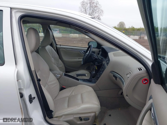 2009 Volvo S60 2.5T with VIN YV1RS592092720882, listed as a IAAI auction lot 42006676 with 143,647 mi miles. Bid and sale history available at carsss.com. Image 5.