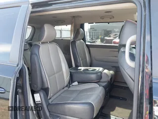 2017 Kia Sedona LX with VIN KNDMB5C17H6242614, listed as a IAAI auction lot 41572420 with 115,707 mi miles and . Bid and sale history available at carsss.com. Image 8.