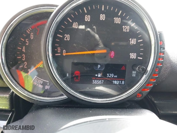 2016 MINI Cooper Clubman with VIN WMWLN5C57G2E30917, listed as a IAAI auction lot 41992494 with 38,567 mi miles. Bid and sale history available at carsss.com. Image 7.
