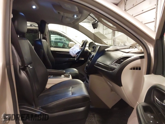 2014 Chrysler Town & Country Touring with VIN 2C4RC1BG3ER295722, listed as a IAAI auction lot 41705820 with 142,587 mi miles and . Bid and sale history available at DreamBid. Image 5.
