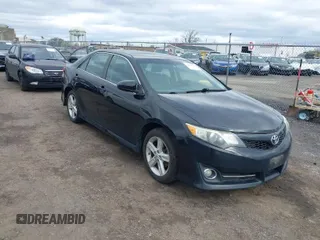 2012 Toyota Camry L with VIN 4T1BF1FK0CU135929, listed as a IAAI auction lot 42059366 with 172,236 mi miles. Bid and sale history available at carsss.com. Image 1.