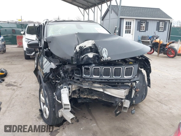 2018 Jeep Compass Altitude with VIN 3C4NJDBB0JT350175, listed as a IAAI auction lot 41544527 with 95,998 mi miles and . Bid and sale history available at carsss.com. Image 12.