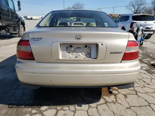 1994 Honda Accord LX with VIN 1HGCD5638RA124560, listed as a Copart auction lot 48772515 with 208,265 mi miles and Salvage Title. Bid and sale history available at carsss.com. Image 6.