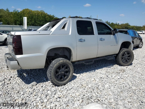 2011 Chevrolet Avalanche LTZ with VIN 3GNTKGE30BG305989, listed as a Copart auction lot 70499944 with 133,392 mi miles and Salvage Title. Bid and sale history available at carsss.com. Image 3.