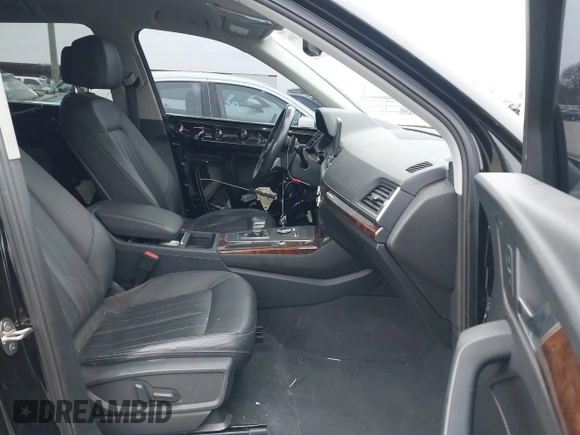 2018 Audi Q5 Premium with VIN WA1ANAFY1J2141197, listed as a IAAI auction lot 41427699 with 85,263 mi miles. Bid and sale history available at carsss.com. Image 5.