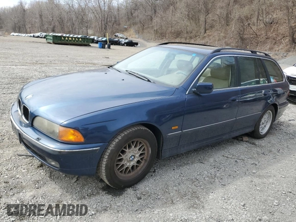 1999 BMW 5 Series 528iAt with VIN WBADP6339XBV60648, listed as a Copart auction lot 52637565 with 207,862 mi miles and Clean Title. Bid and sale history available at carsss.com. Image 1.