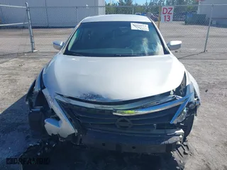 2015 Nissan Altima 2.5 with VIN 1N4AL3AP1FN392092, listed as a IAAI auction lot 41666884 with 88,888 mi miles. Bid and sale history available at carsss.com. Image 12.