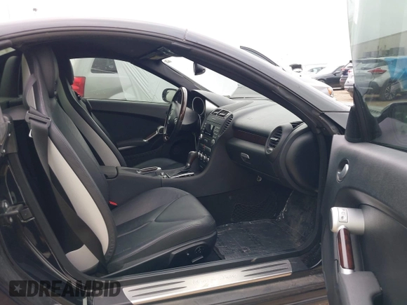 2008 Mercedes-Benz SLK-Class 3.0L with VIN WDBWK54F78F178141, listed as a IAAI auction lot 41934088 with 95,982 mi miles. Bid and sale history available at carsss.com. Image 5.