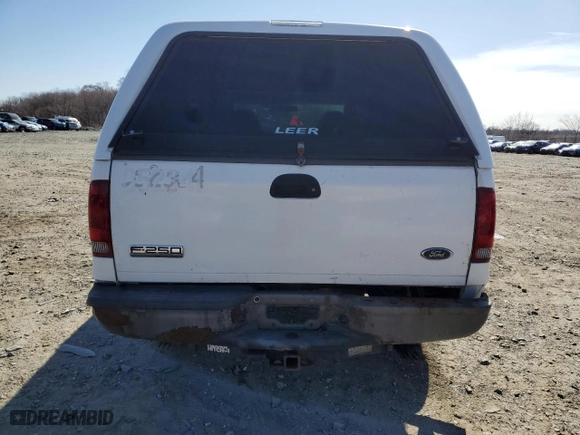2006 Ford Super Duty F-250 XL with VIN 1FTNF21576EA68835, listed as a Copart auction lot 48218335 with 91,998 mi miles and Clean Title. Bid and sale history available at carsss.com. Image 6.