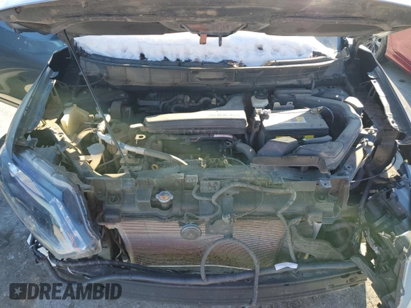 2014 Nissan Rogue S z VIN 5N1AT2MT9EC817027, wystawiony jako Copart lot #88221235 z przebiegiem Nie podano mil oraz Szkoda całkowita • Salvage title. Historia ofert i sprzedaży dostępna na DreamBid. Obrazek 13.