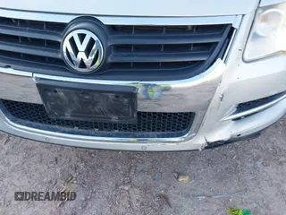 2008 Volkswagen Touareg V6 z VIN WVGBE77LX8D027323, wystawiony jako IAAI lot #41240460 z przebiegiem 140 330 mil mil oraz . Historia ofert i sprzedaży dostępna na DreamBid. Obrazek 12.