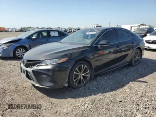 2019 Toyota Camry LE with VIN 4T1B11HK4KU695575, listed as a Copart auction lot 52831525 with 121,042 mi miles and Clean Title. Bid and sale history available at carsss.com. Image 1.