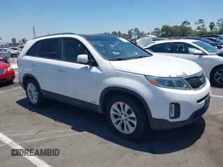 2014 Kia Sorento EX с VIN 5XYKUDA75EG543412, выставлен на аукционе IAAI как лот 42639876 с пробегом 140 729 миль миль и . История ставок и продаж доступна на DreamBid. Изображение 1.