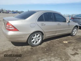 2002 Mercedes-Benz C 230/260/280/320 with VIN WDBRF61J22F251245, listed as a Copart auction lot 48387785 with 189,125 mi miles and Salvage Title. Bid and sale history available at DreamBid. Image 3.