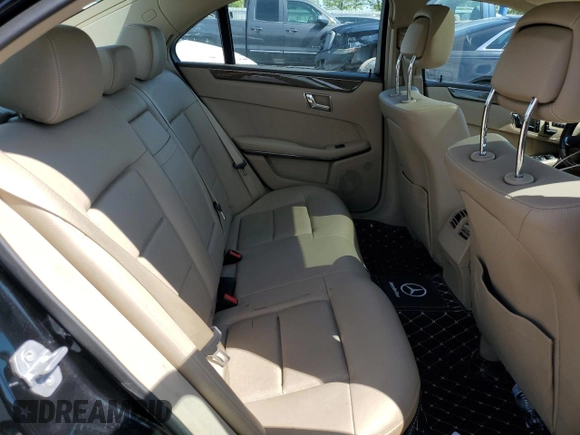 2010 Mercedes-Benz E 350 Luxury z VIN WDDHF8HB9AA102775, wystawiony jako Copart lot #54841885 z przebiegiem 124 106 mil mil oraz Szkoda całkowita • Salvage title. Historia ofert i sprzedaży dostępna na DreamBid. Obrazek 10.