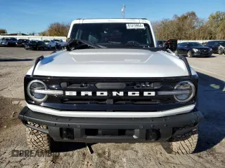 2024 Ford Bronco Outer Banks with VIN 1FMDE8BH5RLB09775, listed as a Copart auction lot 81419964 with 633 mi miles and Salvage Title. Bid and sale history available at DreamBid. Image 5.