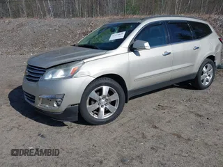 2013 Chevrolet Traverse LTZ z VIN 1GNKVLKD1DJ202428, wystawiony jako IAAI lot #42134820 z przebiegiem 126 532 mil mil oraz . Historia ofert i sprzedaży dostępna na DreamBid. Obrazek 18.