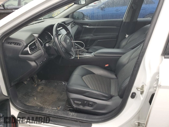 2019 Toyota Camry LE with VIN 4T1B11HK4KU272902, listed as a Copart auction lot 84097484 with 94,433 mi miles and Clean Title. Bid and sale history available at carsss.com. Image 7.