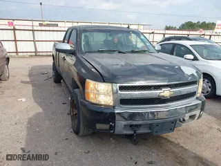 2007 Chevrolet Silverado 1500 LT w/1LT with VIN 1GCEC19J97Z514496, listed as a IAAI auction lot 41756114 with 201,886 mi miles. Bid and sale history available at carsss.com. Image 1.