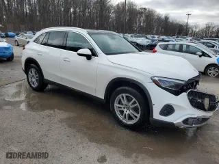 2025 Mercedes-Benz GLC with VIN W1NKM4HB7SF266618, listed as a Copart auction lot 85518554 with 1,796 mi miles and Salvage Title. Bid and sale history available at carsss.com. Image 4.