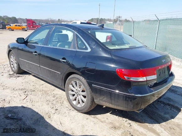 2010 Hyundai Azera Limited with VIN KMHFC4DF2AA459660, listed as a IAAI auction lot 41673001 with 177,060 mi miles. Bid and sale history available at carsss.com. Image 3.