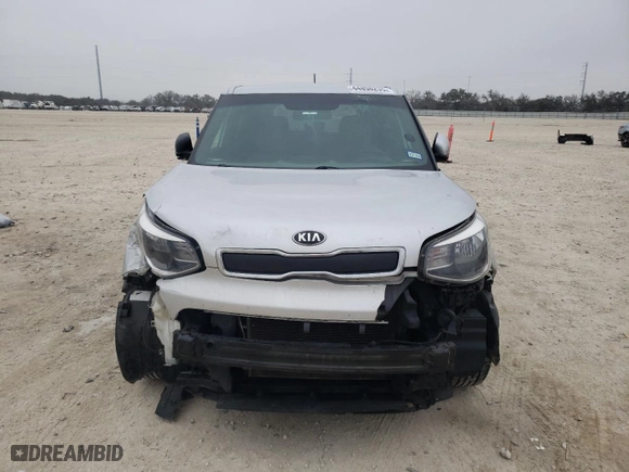 2015 Kia Soul with VIN KNDJN2A25F7762483, listed as a Copart auction lot 44898235 with 129,160 mi miles and Salvage Title. Bid and sale history available at carsss.com. Image 5.