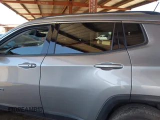 2019 Jeep Compass Limited with VIN 3C4NJDCB8KT791262, listed as a IAAI auction lot 42058202 with 127,992 mi miles and . Bid and sale history available at DreamBid. Image 14.