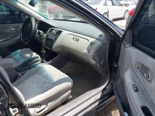 2002 Honda Accord EX z VIN 1HGCG56642A144814, wystawiony jako IAAI lot #42332217 z przebiegiem 250 835 mil mil oraz . Historia ofert i sprzedaży dostępna na DreamBid. Obrazek 5.
