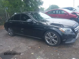 2018 Mercedes-Benz C 300 с VIN 55SWF4JB2JU248820, выставлен на аукционе IAAI как лот 42538805 с пробегом 148 140 миль миль и . История ставок и продаж доступна на DreamBid. Изображение 13.