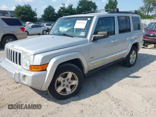 2006 Jeep Commander z VIN 1J8HG48K76C337700, wystawiony jako IAAI lot #42869420 z przebiegiem 193 609 mil mil oraz . Historia ofert i sprzedaży dostępna na DreamBid. Obrazek 2.