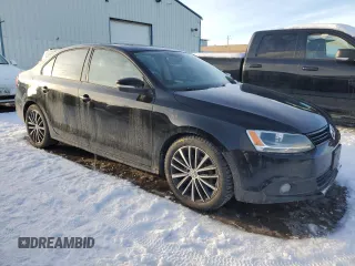 2013 Volkswagen Jetta SE with VIN 3VWBX7AJ9DM374708, listed as a Copart auction lot 43373705 with 238,059 mi miles and Clean title. Bid and sale history available at DreamBid. Image 4.