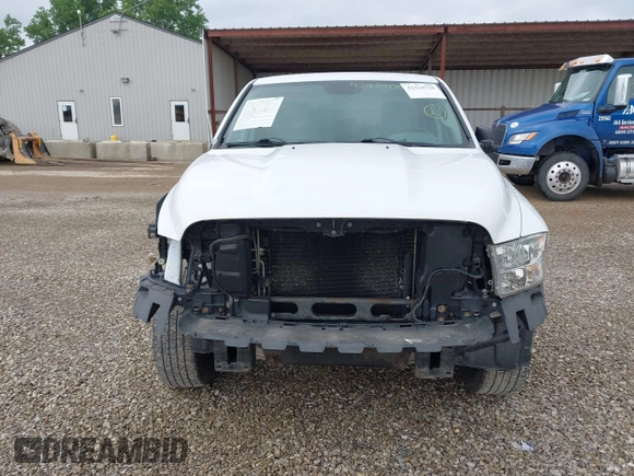 2016 Ram 1500 Express z VIN 1C6RR7FT5GS125377, wystawiony jako IAAI lot #42434120 z przebiegiem 307 641 mil mil oraz . Historia ofert i sprzedaży dostępna na DreamBid. Obrazek 12.
