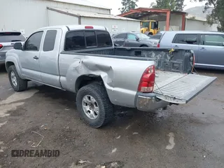 2006 Toyota Tacoma PreRunner z VIN 5TETU62N36Z153154, wystawiony jako IAAI lot #42450775 z przebiegiem 421 651 mil mil oraz . Historia ofert i sprzedaży dostępna na DreamBid. Obrazek 3.