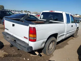 2002 GMC Sierra 1500 SLE with VIN 2GTEC19T621340924, listed as a IAAI auction lot 41518546 with 272,944 mi miles and . Bid and sale history available at carsss.com. Image 4.