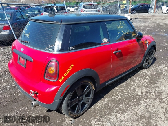 2010 MINI Hardtop with VIN WMWMF3C52ATZ64556, listed as a IAAI auction lot 41862088 with Not Provided miles and . Bid and sale history available at DreamBid. Image 4.