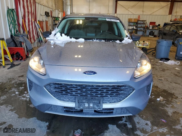 2022 Ford Escape SE with VIN 1FMCU9G64NUB31220, listed as a Copart auction lot 45156925 with 111,130 mi miles and Clean Title. Bid and sale history available at carsss.com. Image 5.