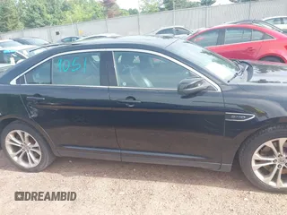 2013 Ford Taurus SHO z VIN 1FAHP2KT8DG155996, wystawiony jako IAAI lot #42709051 z przebiegiem 162 956 mil mil oraz . Historia ofert i sprzedaży dostępna na DreamBid. Obrazek 12.