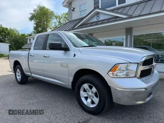 2017 Ram 1500 SLT z VIN 1C6RR7GG7HS748499, wystawiony jako Copart lot #59869975 z przebiegiem 145 917 mil mil oraz Czysty tytuł • Clean title. Historia ofert i sprzedaży dostępna na DreamBid. Obrazek 1.